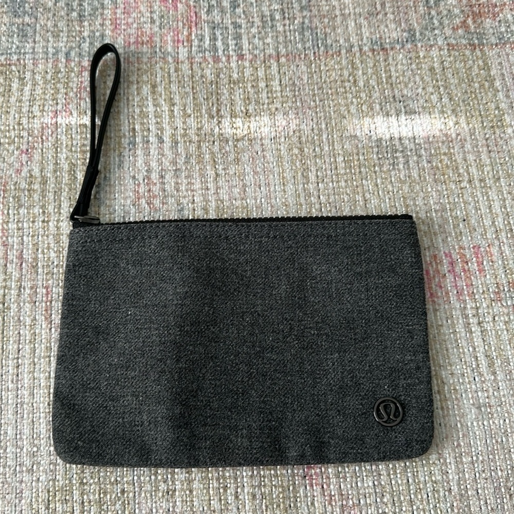 Mint RARE Lululemon Wool Wristlet